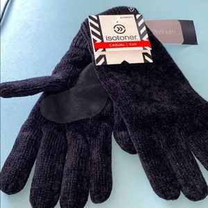 NWT Women’s Casual Knit Isotoner Black Gloves